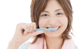 Bà bầu chảy máu chân răng phải làm sao?