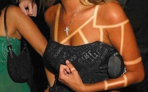 Phơi nắng để xăm da: Đẹp, lạ và ĐỘC!