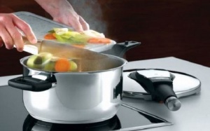 Đun nấu bằng xoong nồi nhôm: Hại nhiều hơn lợi