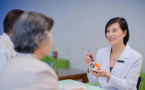 Khi nào cần phẫu thuật đục thuỷ tinh thể?