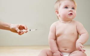 Nhận diện 6 phản ứng sau khi tiêm vaccine cho trẻ