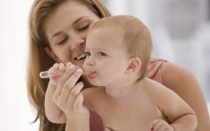 Có nên cho trẻ sơ sinh uống bổ sung vitamin?