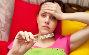 Làm gì khi bị sốt virus?