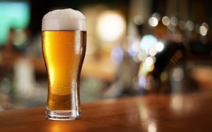 Bà bầu uống bia tốt cho tiêu hóa?