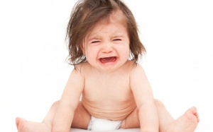 Con ăn gì nôn đấy do mẹ lơ là