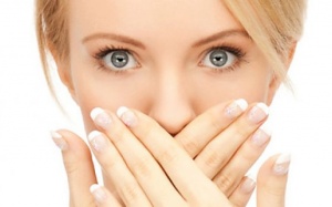 Xoá nỗi buồn hôi miệng