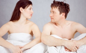 Khô âm đạo không phải của riêng phụ nữ luống tuổi