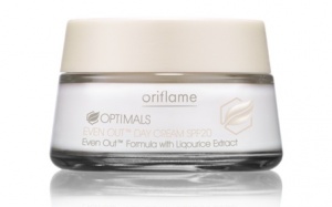 Thu hồi 2 sản phẩm dưỡng da của Oriflame vì chứa chất cấm