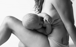 Làm thế nào để giảm mỡ bụng mà vẫn đủ sữa cho con bú?