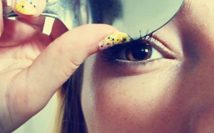 Những mẹo đơn giản để có đôi lông mi dài và cong