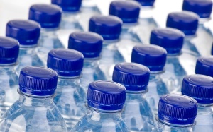 7 lý do để bạn ngừng sử dụng nước uống đóng chai