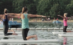 Yoga nổi - Xu hướng mới của yoga thế giới