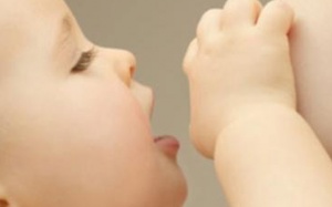 4 điều cần nhớ khi cai sữa cho trẻ