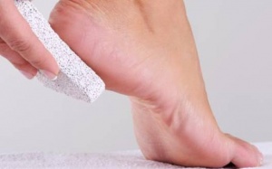 Làm sao để bệnh á sừng không trở nặng trong mùa hanh khô?