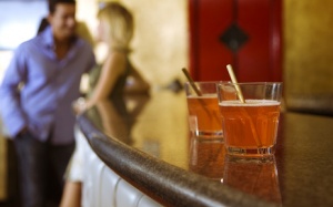 Những đồ uống quen thuộc làm giảm ham muốn đàn ông