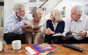 Đi chơi nhiều để chống lại Alzheimer