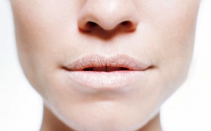 7 thực phẩm giúp tẩy da chết cho đôi môi