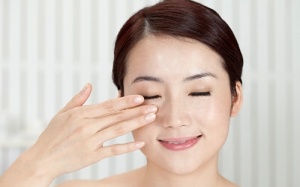 Giảm nếp nhăn bằng retinol và tretinoin: Bạn đã thử chưa?