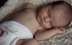 Tư thế ngủ nào cải thiện trí thông minh của trẻ?