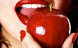 10 thực phẩm mang sắc đỏ rực rỡ giúp bổ máu