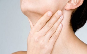 Tại sao phụ nữ dễ mắc bệnh tuyến giáp hơn nam giới?