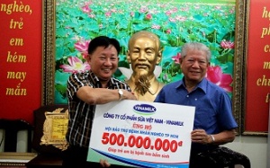 Vinamilk ủng hộ 500 triệu đồng cho trẻ em mổ tim