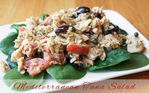 Học lỏm cách làm salad cá ngừ của người Địa Trung Hải