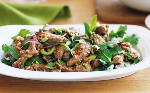 Cách làm món salad bò kiểu Thái
