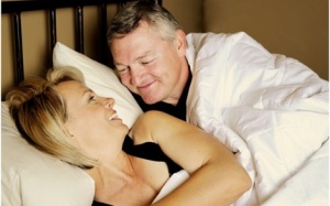 Làm cách nào để cải thiện 'chuyện ấy' sau mãn kinh?