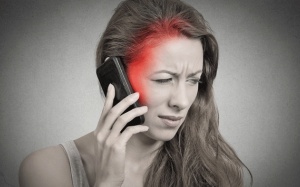 10 tác hại nguy hiểm không ngờ của điện thoại