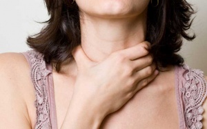 Viêm tuyến giáp Hashimoto: Triệu chứng và cách điều trị