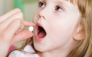 Không phải loại viêm họng nào cũng có thể uống thuốc kháng sinh