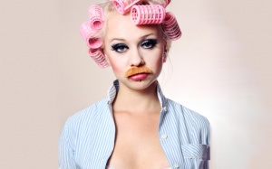 Bí mật nguy hiểm của phụ nữ rậm lông và chán chồng