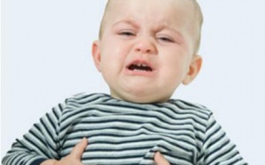 Trẻ đau bụng, biếng ăn, phân lỏng: Dấu hiệu của bệnh gì?