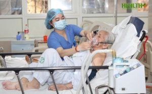 Bộ Y tế kiểm tra việc đón tiếp và chăm sóc bệnh nhân