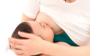 Nên cho con bú một vú hay cả hai?