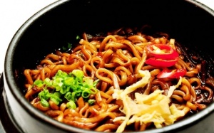 Cách làm mỳ đen ngon như trong phim Hàn