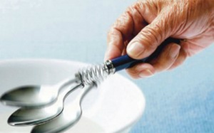 Run ở người già có phải là run do Parkinson không?