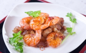 Tôm khô rim thịt ba chỉ làm ai cũng thèm cơm nhà