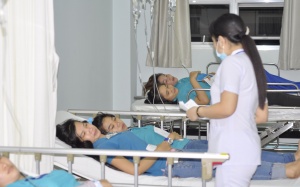 Để công nhân ngộ độc thực phẩm, 2 công ty bị phạt 65 triệu đồng