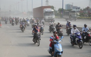 Nhiều người đổ bệnh vì bụi đường