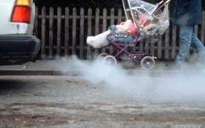 Ô nhiễm không khí: Người lớn làm, trẻ con chịu!