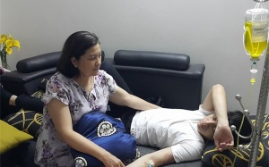 Nóng trong tuần: Truyền nước tại nhà như Noo Phước Thịnh: Quá nguy hiểm!