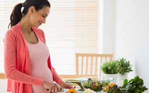 Mẹ bầu nên ăn uống thế nào để mẹ xinh con khỏe?