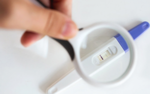 Muốn có em bé có nên uống bổ sung thêm nội tiết tố?