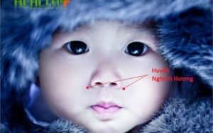Có nên ấn huyệt Nghinh Hương để trị sổ mũi cho bé?