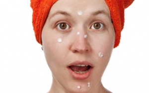 Trị mụn tại nhà theo mẹo: Cần sáng suốt!