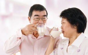 Dinh dưỡng gì cho tuổi cao sức yếu?