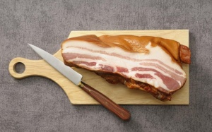 Bà đẻ phải kiêng thịt bò?