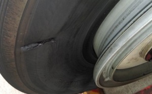 Nguyên nhân nào khiến máy bay Vietnam Airlines xịt lốp?